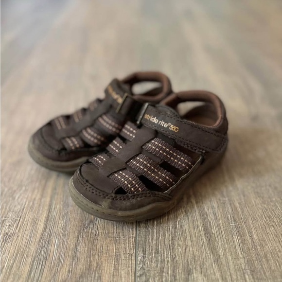 Stride Rite Dark Brown Kids Sandals - Picture 1 of 3